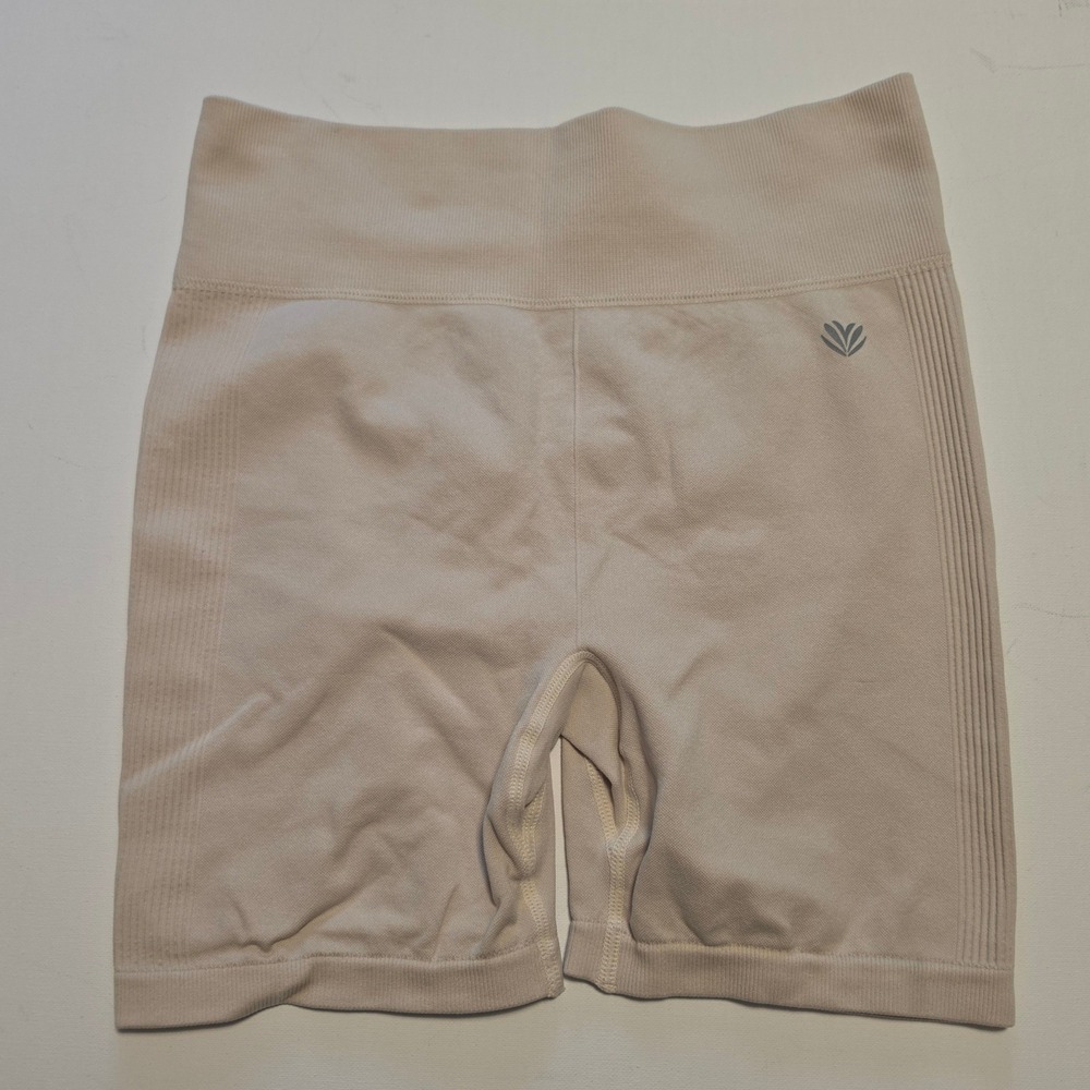 Forever 21 Seamless Scrunch Butt High Waisted Biker Shorts Beige Tan Medium M